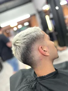 CORTE DE CABELO COMPLETO: R$ 43,00